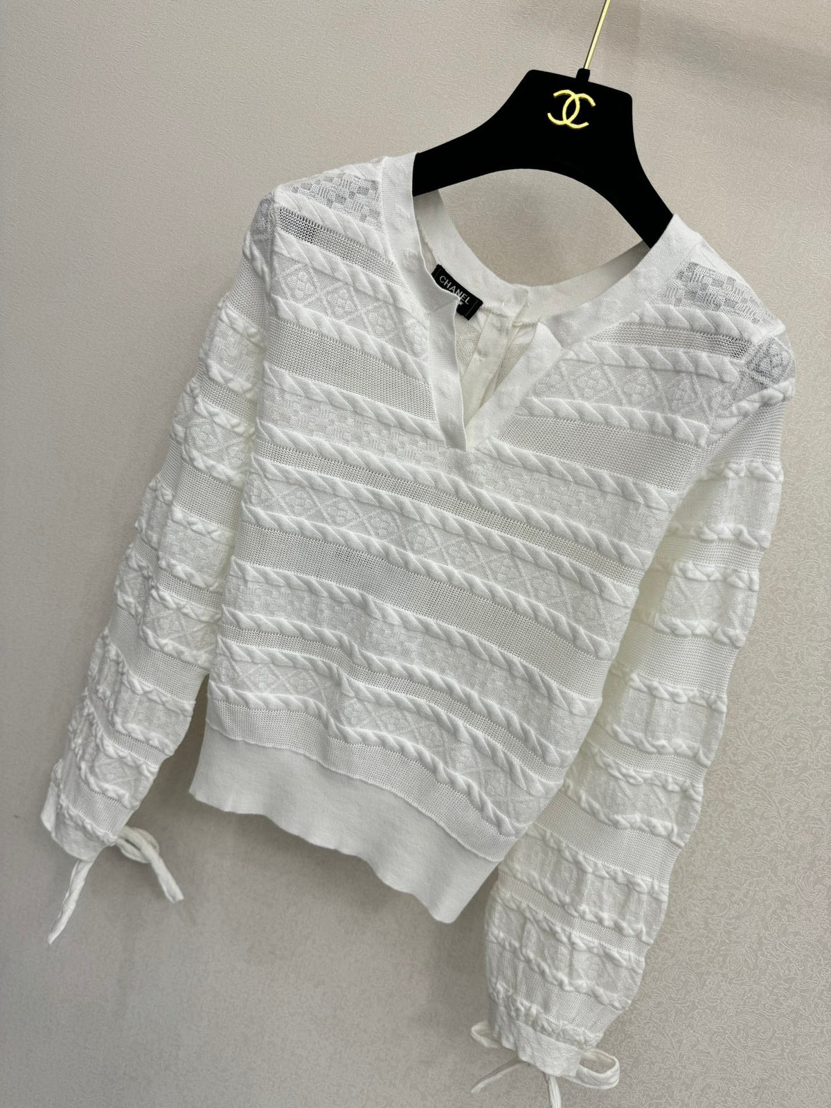 Chanel 2026 Cardigan Embellished With Bow White Wool 424712