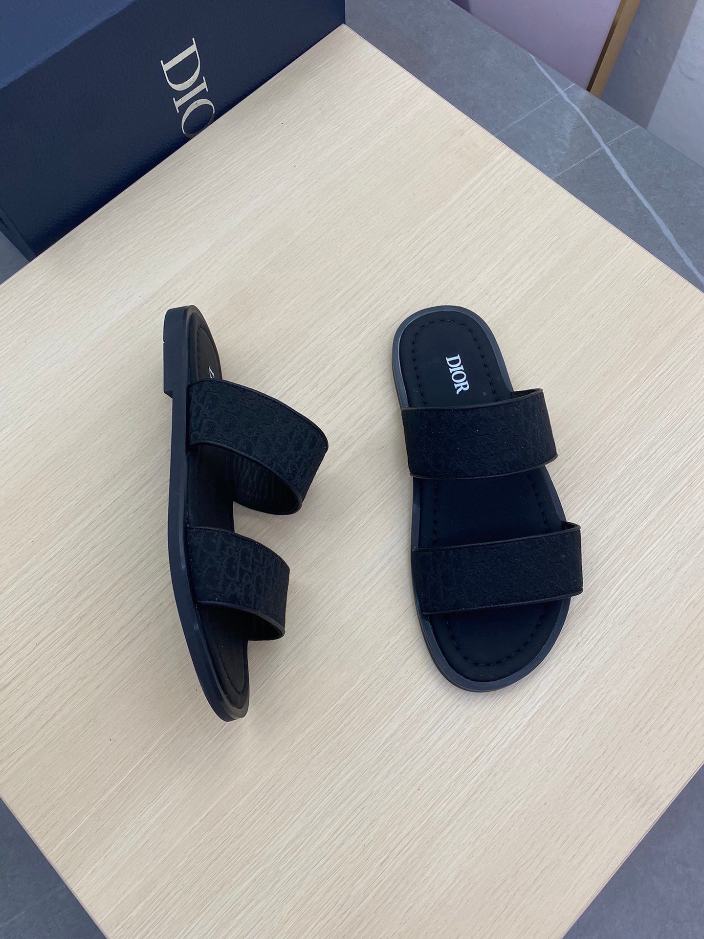 CD DOUBLE STRAP SLIPPER BLACK JACQUARD