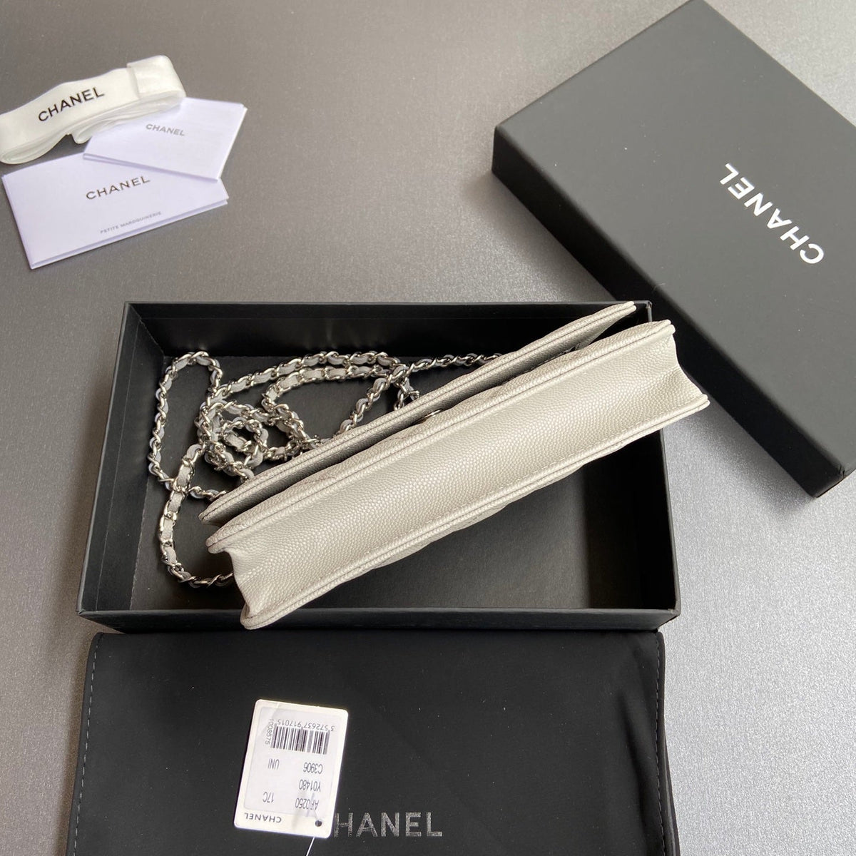 CC Wallet On Chain 20cm White Caviar Leather Silver Hardware 240159