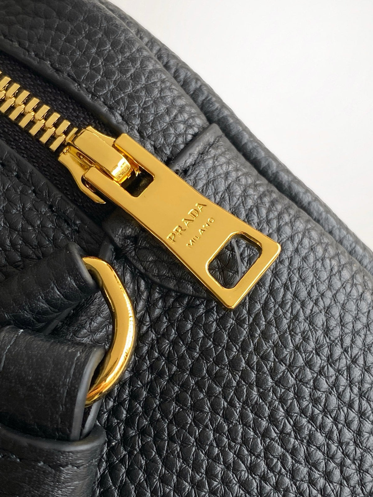 Prada 2026 Small Shoulder Bag 22cm Leather