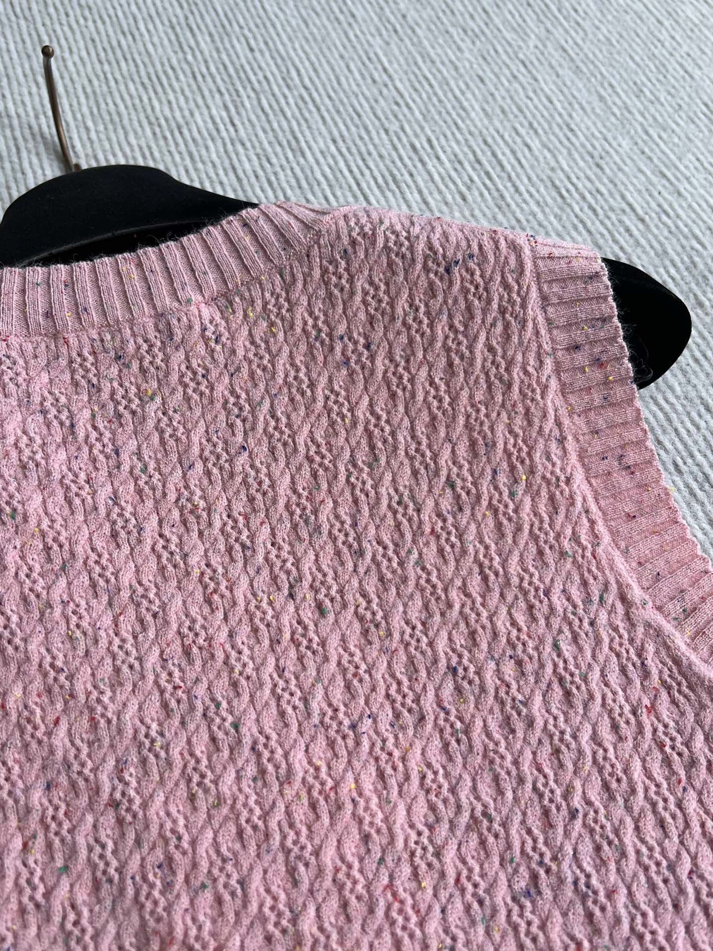 CC 25 Vest Pattern Wool 269549