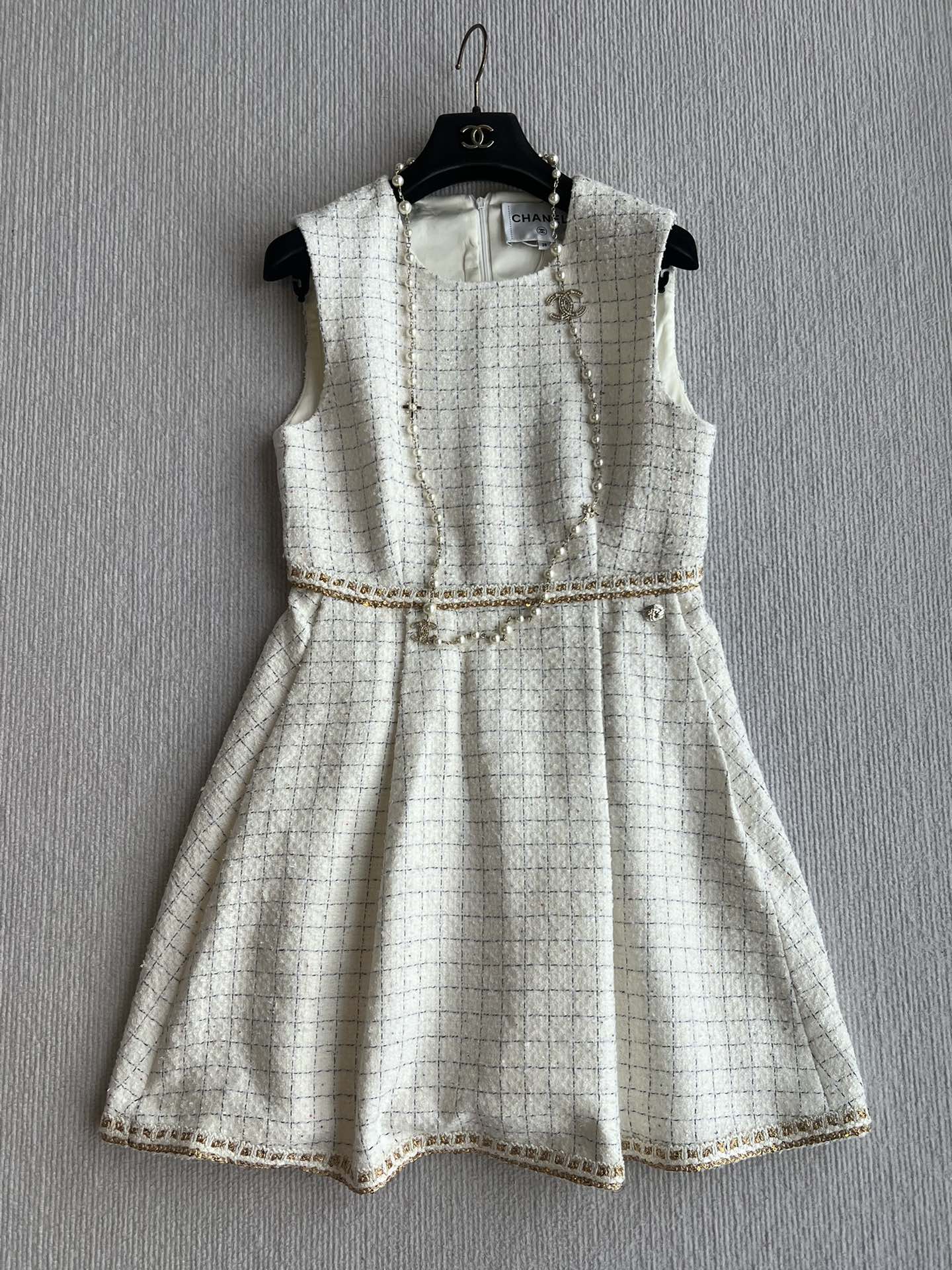 CC 25  Dress White Linen 300131