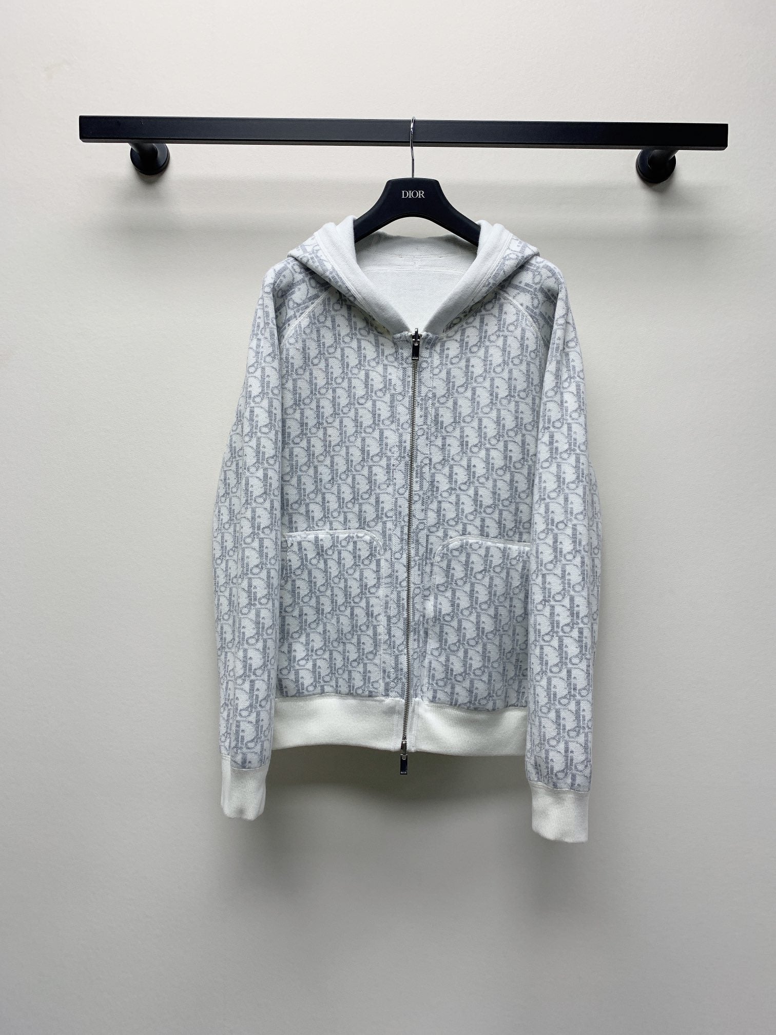 CD 25 Double-Sided Knitted Hooded Jacket 293319