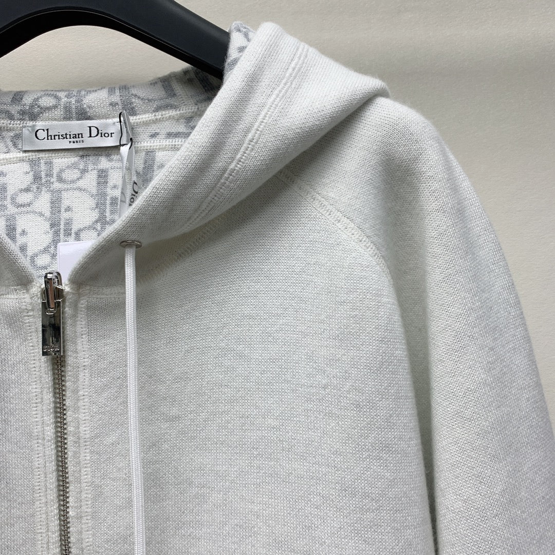 CD 25 Double-Sided Knitted Hooded Jacket 293319