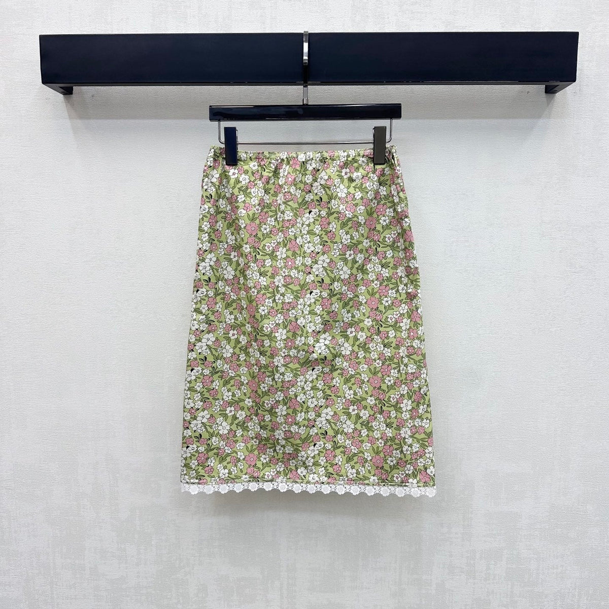 Miumiu 2026 Floral Lace-Trimmed Midi Skirt Green Pink Cotton 396669