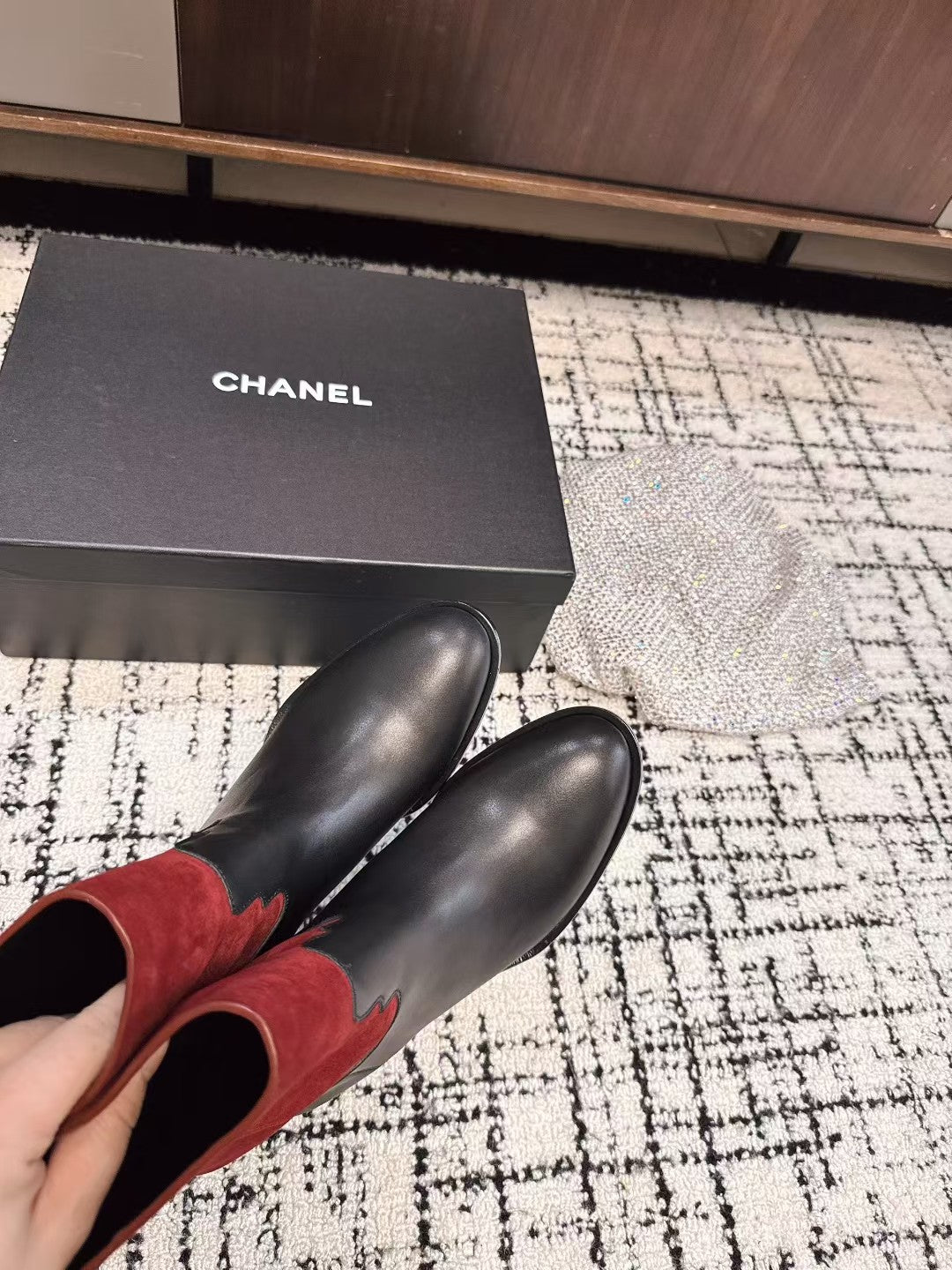 Chanel 25A Winter New Low Boots Black Red Cowhide 393514