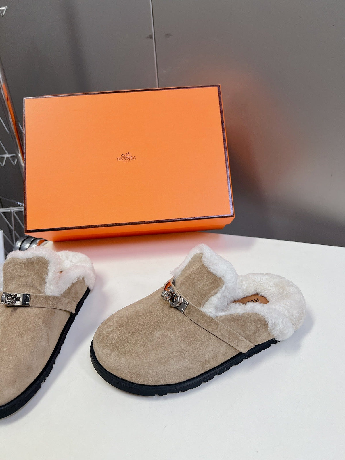 OZ Mule Light Brown Suede White Shearling