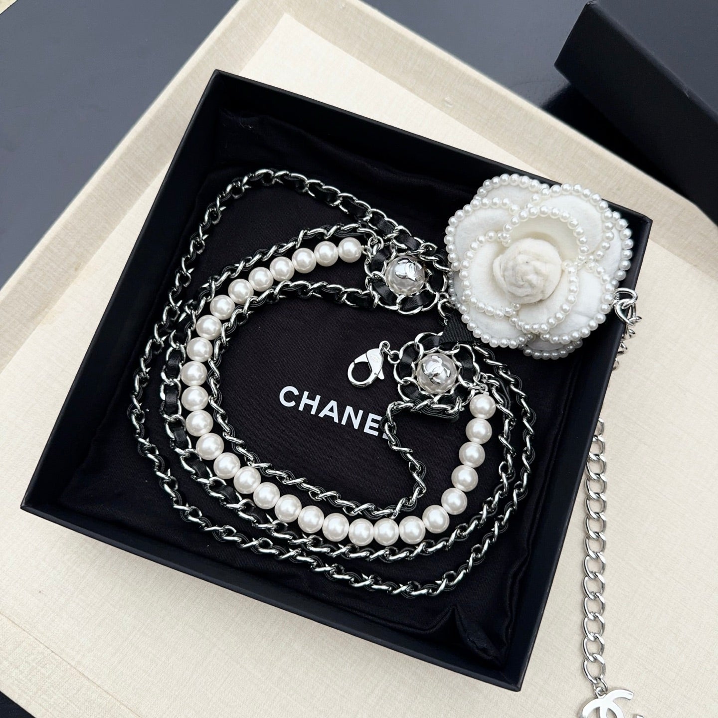 Chanel 2026 Interlaced Chain Pearl Layered Belt