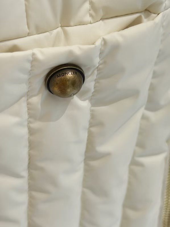 Moncler 2026 Long-Sleeved Knitwear Creamy White Down Polyester