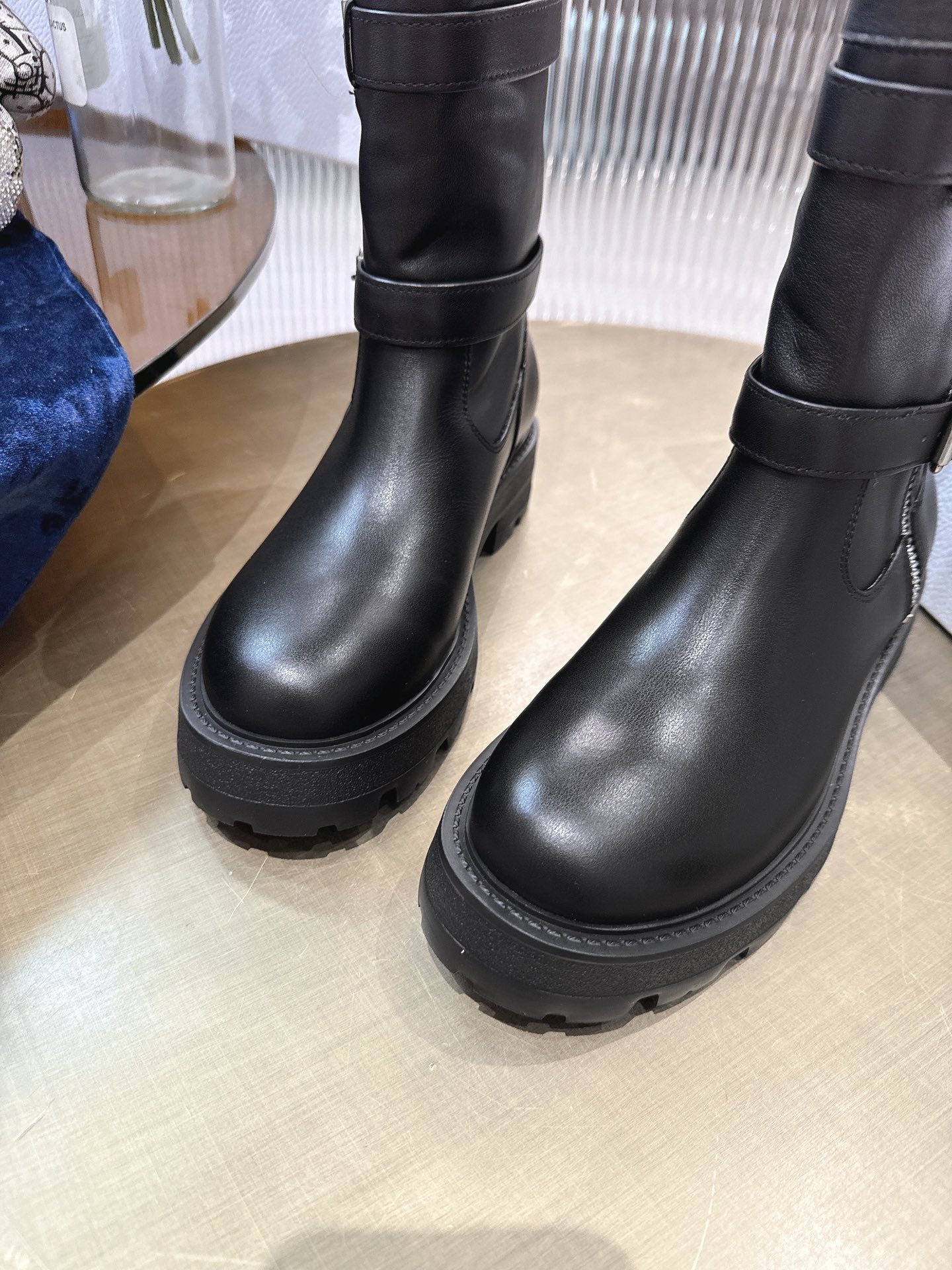 CD 25 short  boots black calfskin 438778
