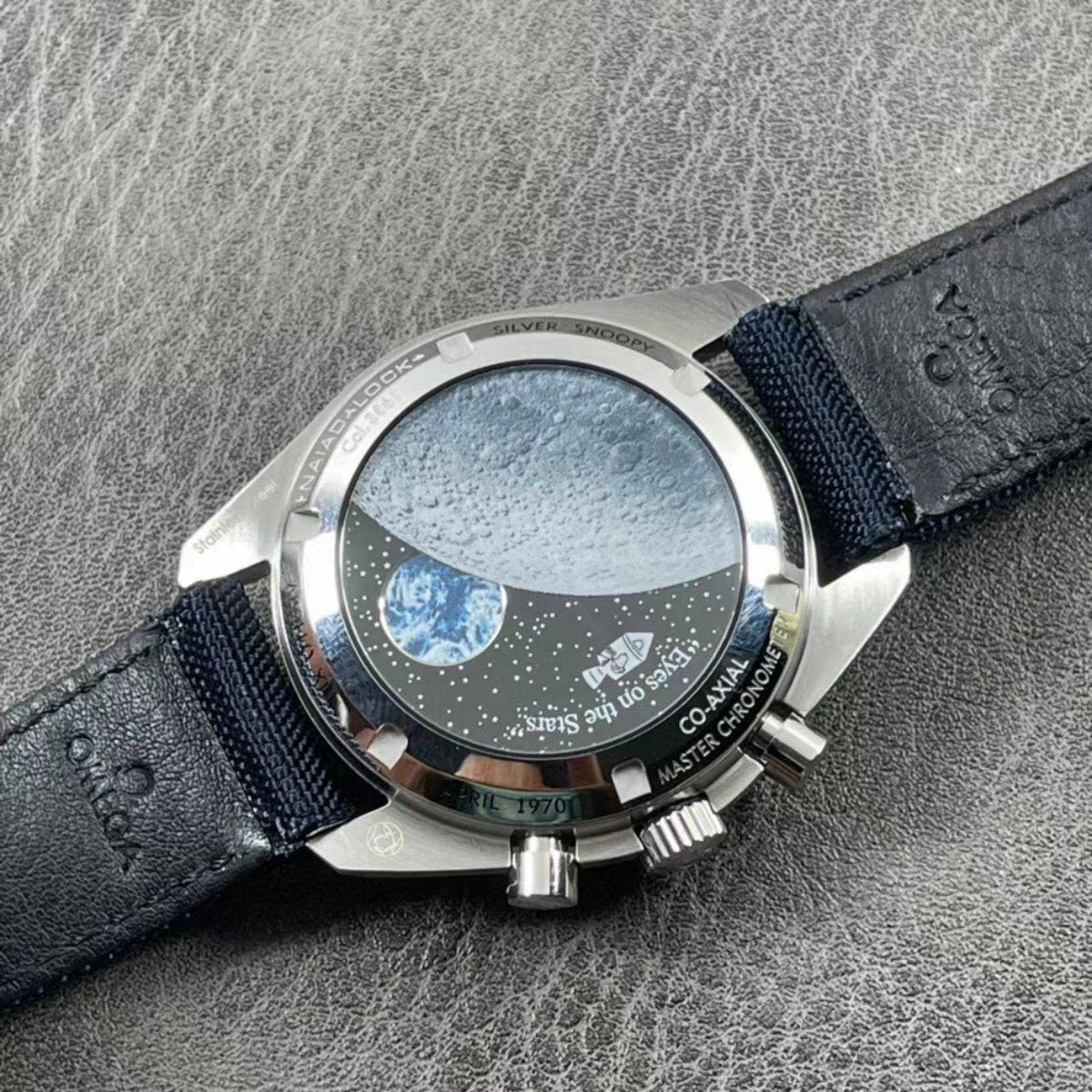 SPEEDMASTER APOLO SILVER SNOOPY