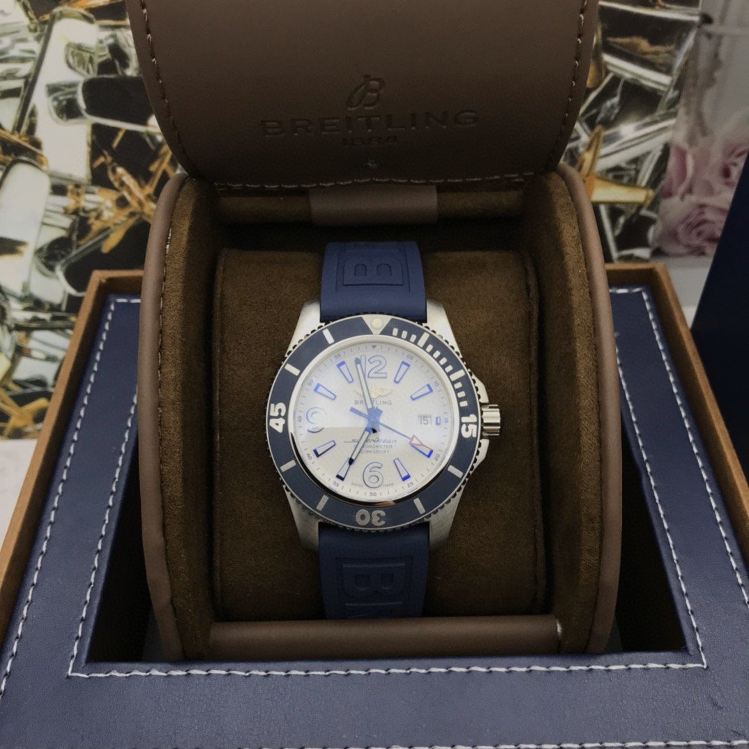 SUPER OCEAN 42 BLUE BEZEL WHITE DIAL RUBBER STRAP