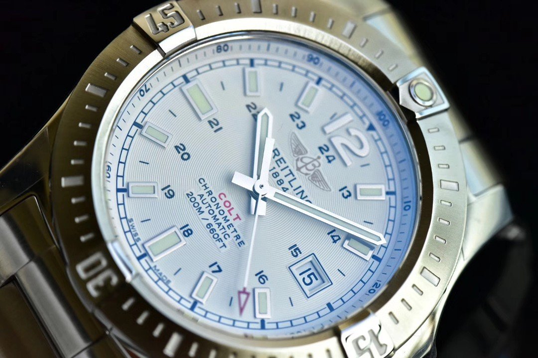 COLT AUTOMATIC 200M STAINLESS STEEL WHITE DIAL
