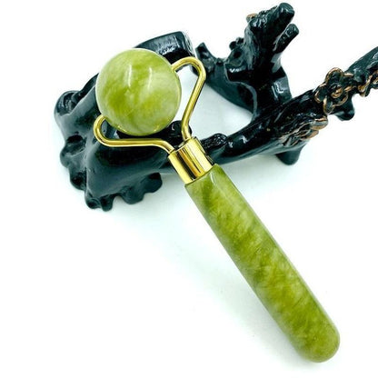 Natural Jade Roller for Relaxing and Anti-Cellulite Face Massage